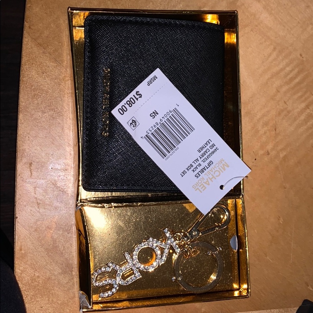 Michael Kors wallet and keychain gift set